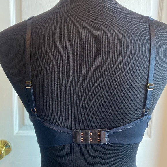 Le Mystere Bras 1 Black 1 Light Beige S/M 6/8 Double Layered Fabric No Pads NWOT - Picture 6 of 8